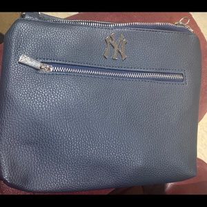 NYY CROSSBODY BAG